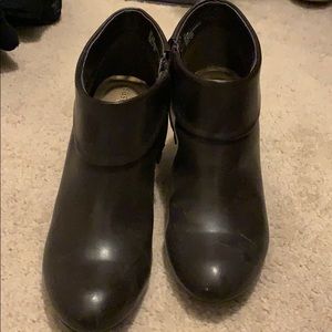 Brown dress shoes